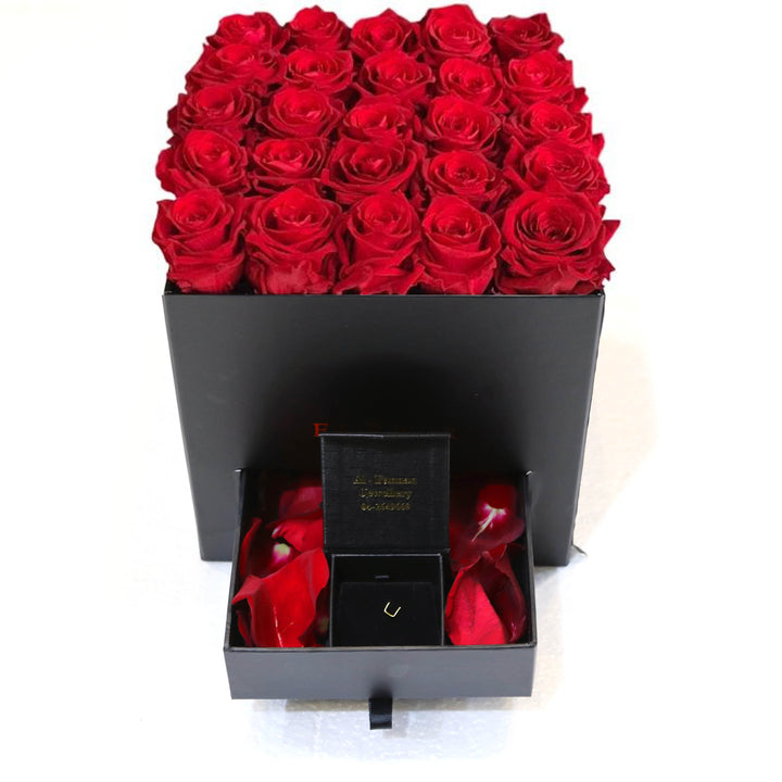 Flower box with 16 roses